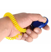 Kliker z mehkim gumbom za klik