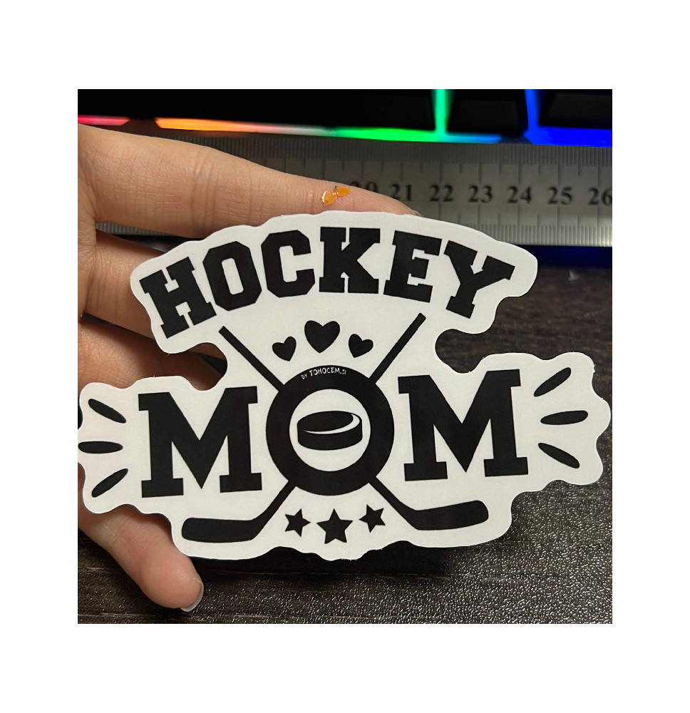 Hokejska nalepka širine 10 cm na prozorni foliji, UV odporna zato jo lahko nalepimo na avto, steklo ali drugo gladko površino.